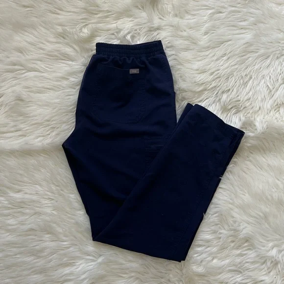 Figs Women’s Yola Scrub Pant in Navy Size Medium - Picture 2 of 7